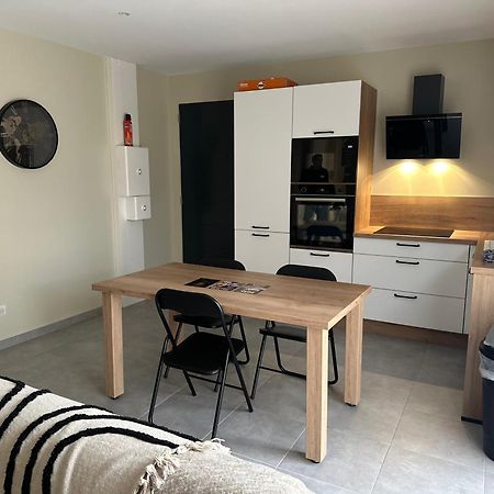 Maison T3 Dans Un Village Calme Saint-Mitre-les-Remparts Buitenkant foto