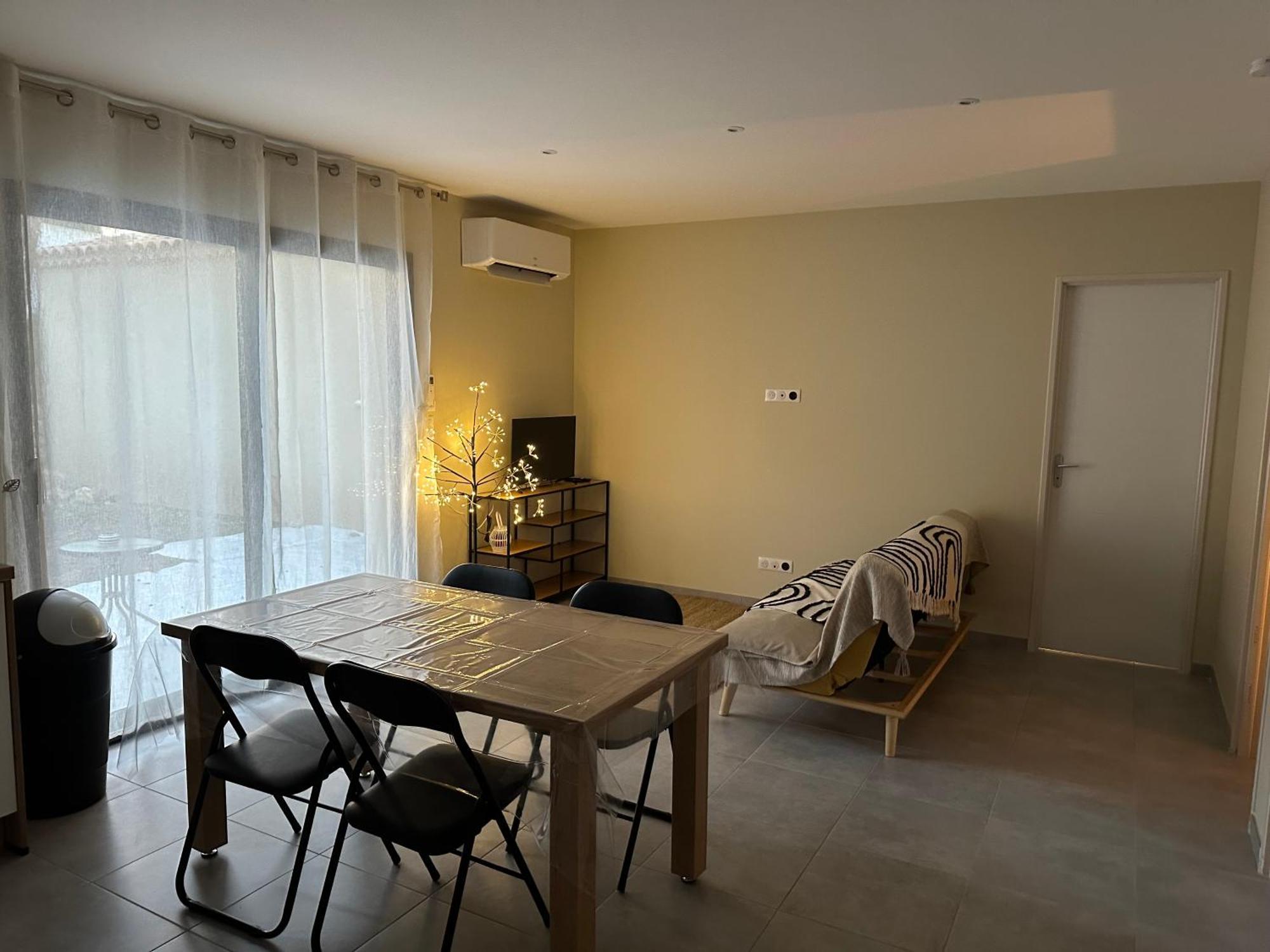 Maison T3 Dans Un Village Calme Saint-Mitre-les-Remparts Buitenkant foto