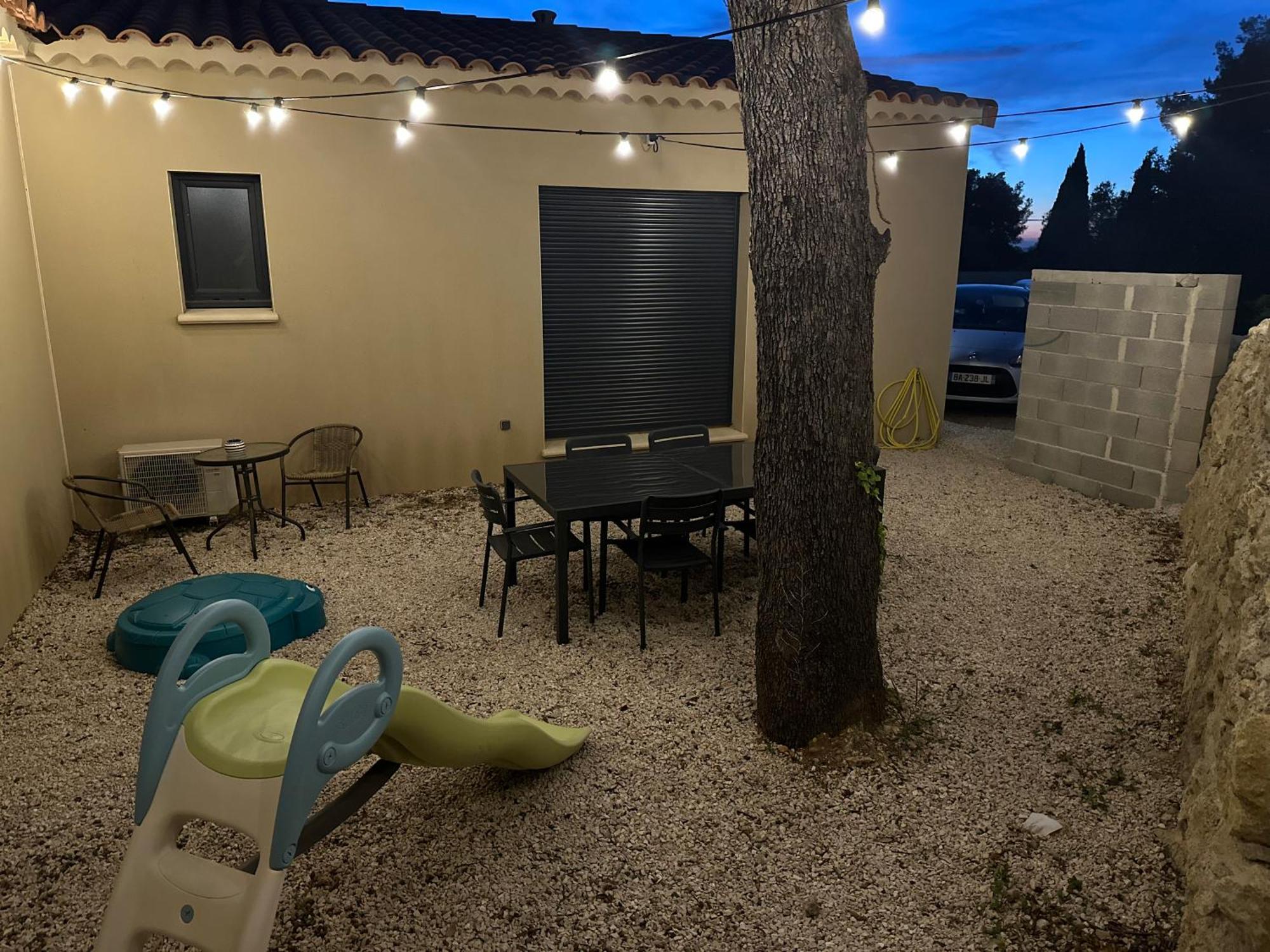 Maison T3 Dans Un Village Calme Saint-Mitre-les-Remparts Buitenkant foto